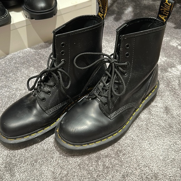 Dr. Martens Shoes - Doc martens smooth leather lace up boots in black